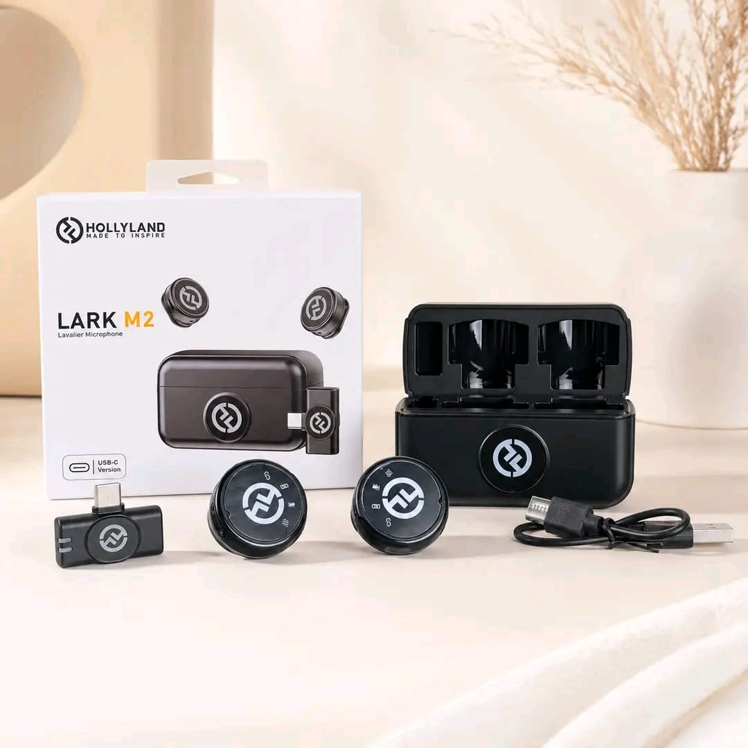 Hollyland LARK M2 Wireless Microphone.